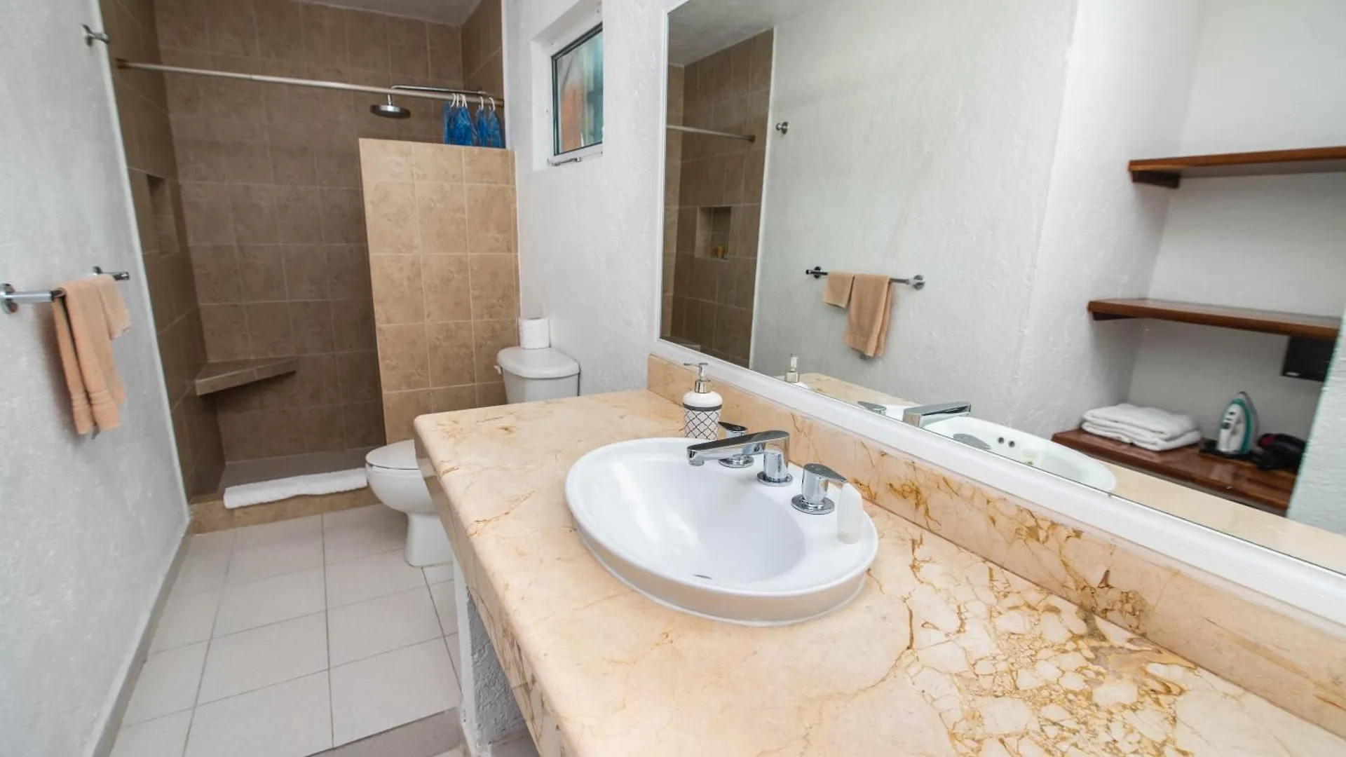 Apartment 2Br Apt Close To The Beach And 1 Block From 5Th Av Playa del Carmen