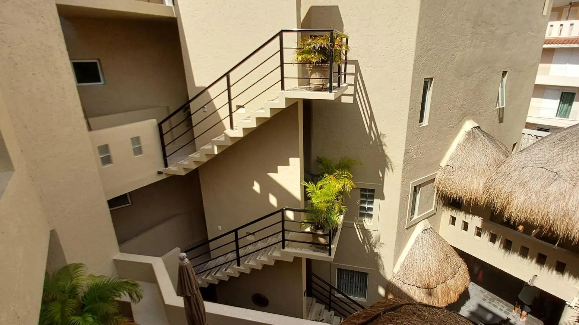 2Br Apt Close To The Beach And 1 Block From 5Th Av Playa del Carmen Mexico